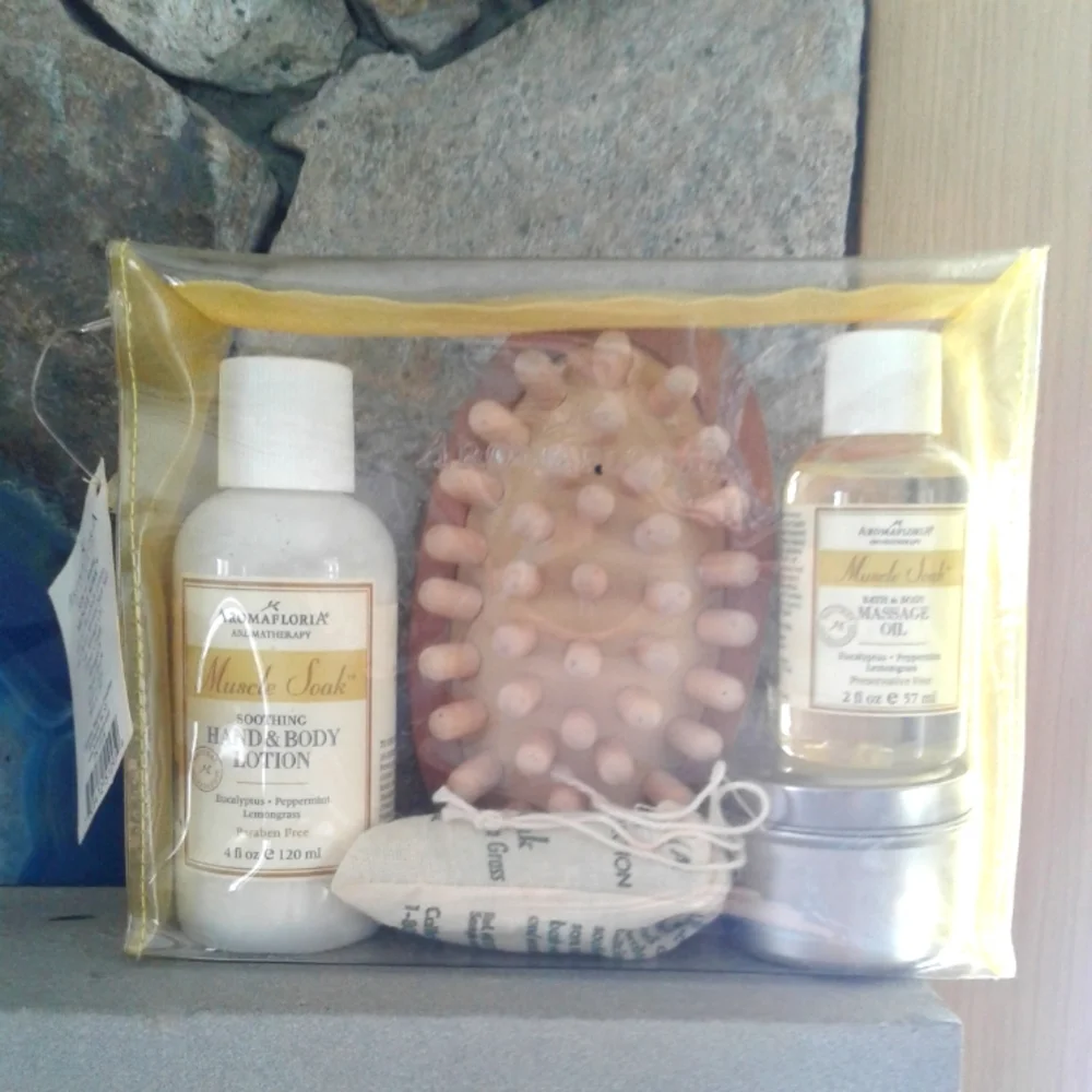 Aromafloria Spa at home set - Picture 1 of 5